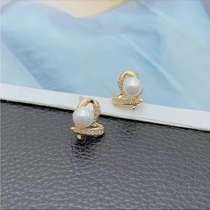 Heart Shaped Earrings w/ Faux Pearls